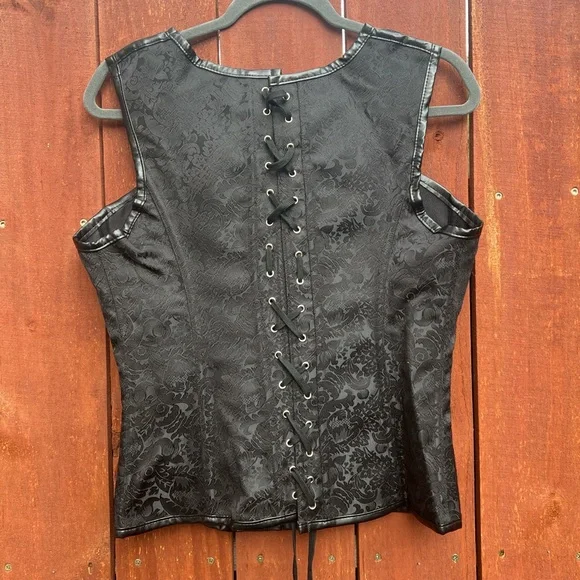 2xl black corset - Picture 3 of 6